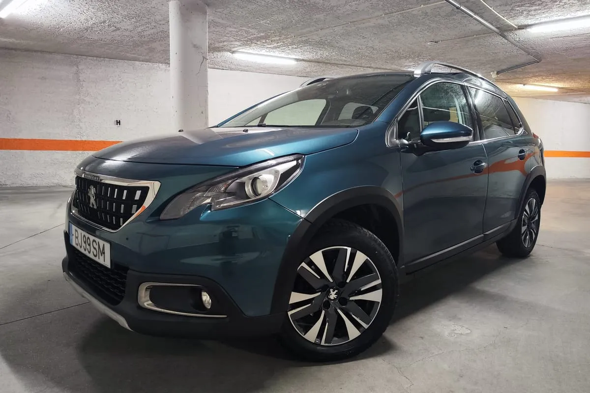 Peugeot 2008 1.2T Allure - Automática EAT6 2019
